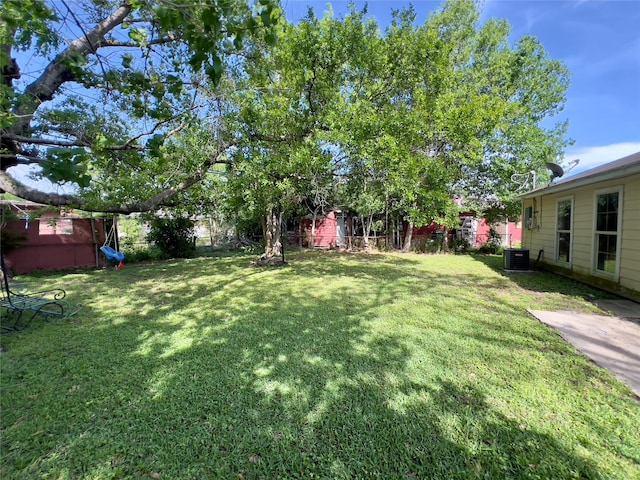 view of yard featuring cooling unit