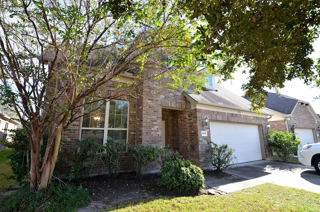 view of front facade featuring a garage