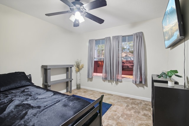 bedroom with ceiling fan