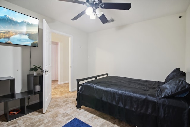 bedroom featuring ceiling fan