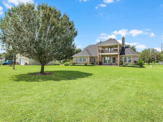 view of front facade with a front lawn