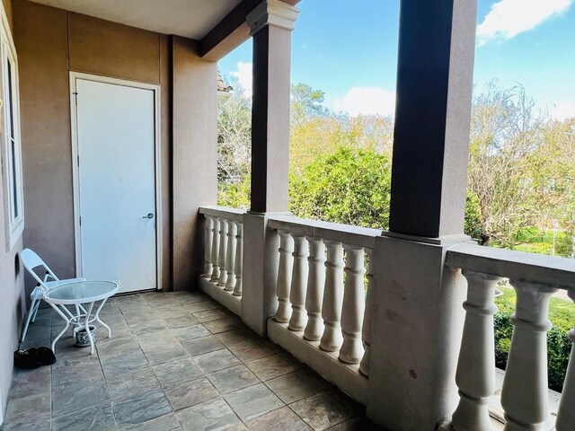 58 Briar Hollow Ln Unit 204, Houston, TX 77027 - view of balcony