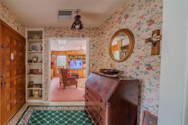 foyer with ceiling fan