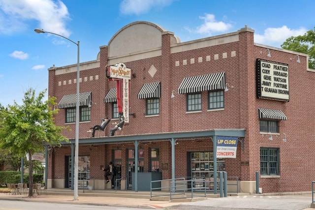 view of building exterior