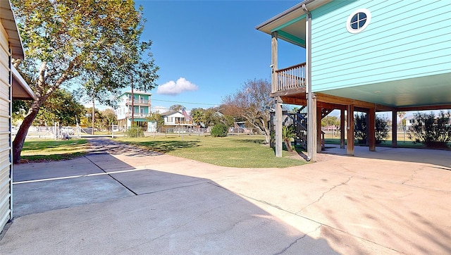 view of yard featuring a patio