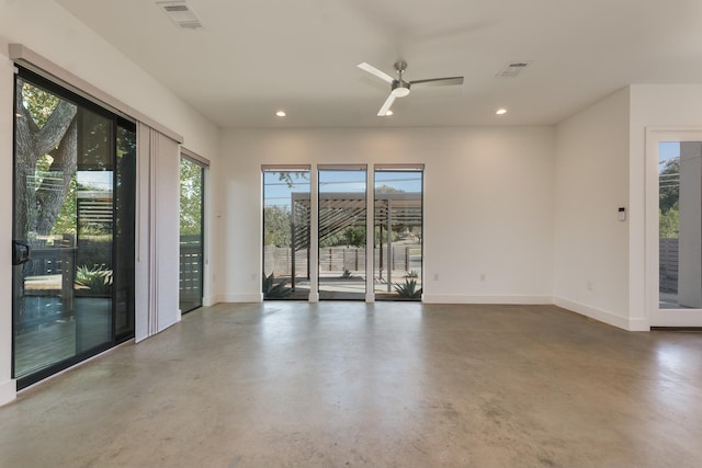 unfurnished room featuring ceiling fan