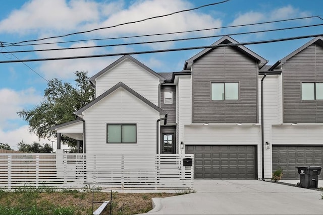 view of front facade with a garage