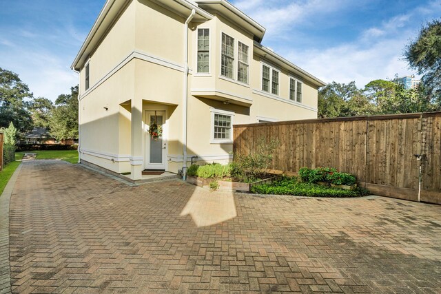 view of front of house with a patio