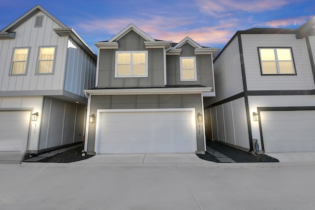 view of front facade featuring a garage