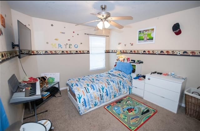 bedroom with carpet flooring and ceiling fan