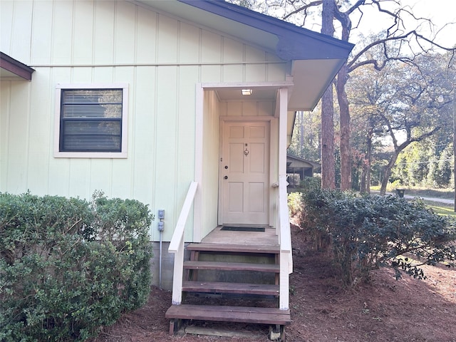 view of property entrance