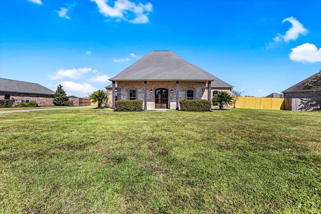 view of front of property with a front yard