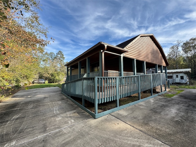 view of home's exterior