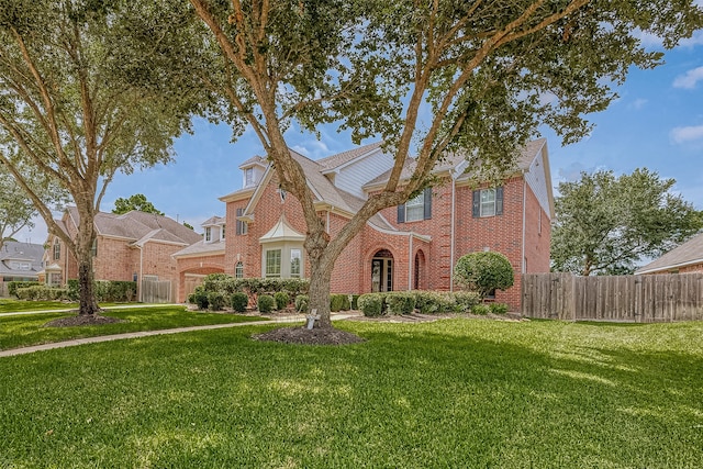 view of front facade featuring a front yard