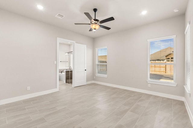 empty room with ceiling fan