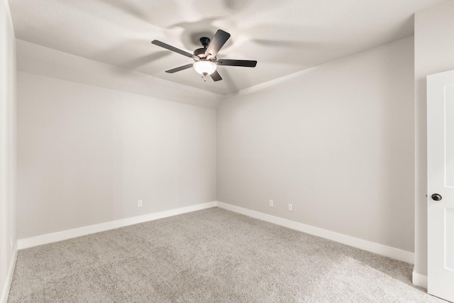 unfurnished room featuring carpet floors and ceiling fan