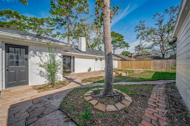 view of yard featuring a patio