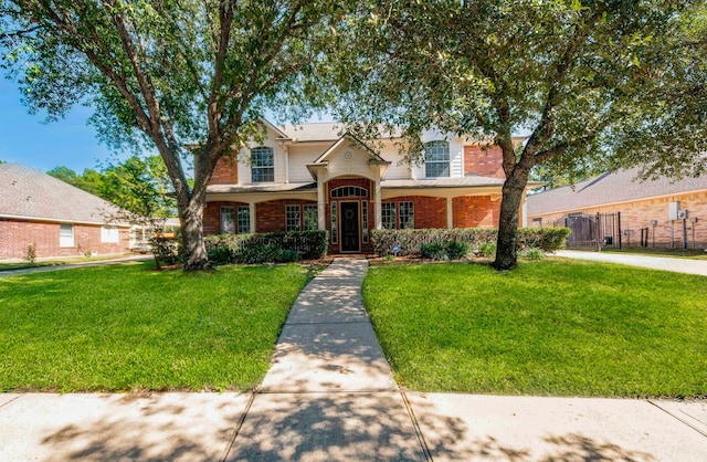 view of front facade with a front yard