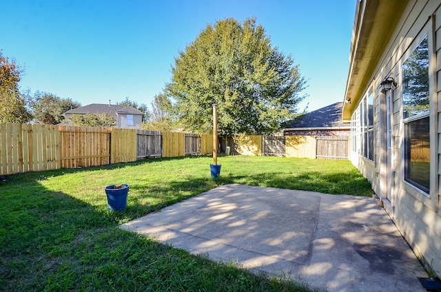 view of yard with a patio