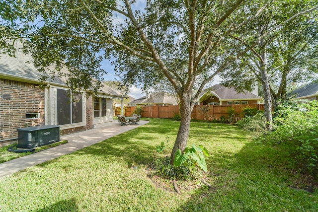 view of yard featuring a patio area