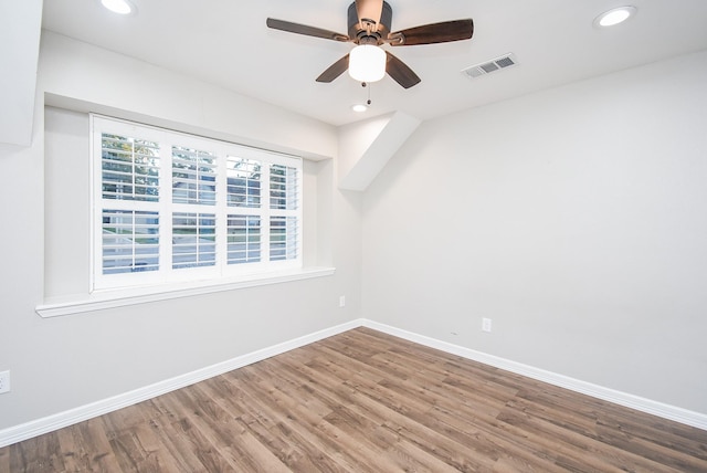 unfurnished room featuring wood-type flooring and ceiling fan