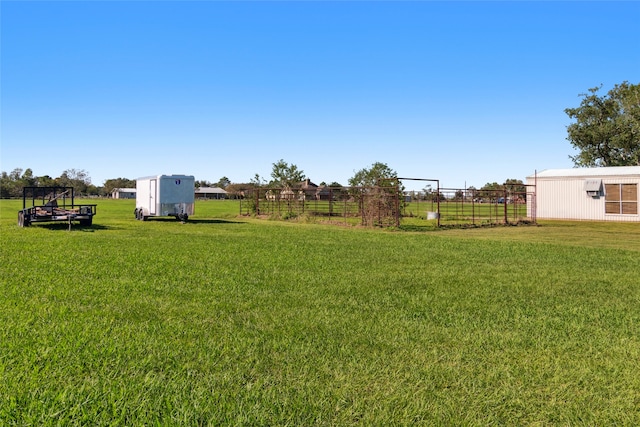 view of yard featuring a rural view