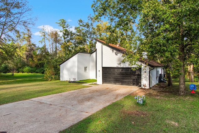 exterior space featuring a yard