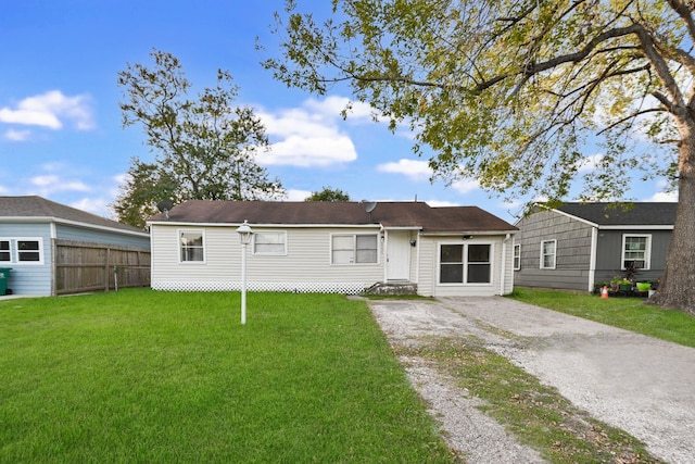 view of front of property with a front lawn