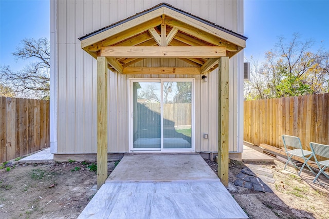 view of property entrance