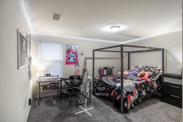 bedroom featuring carpet floors