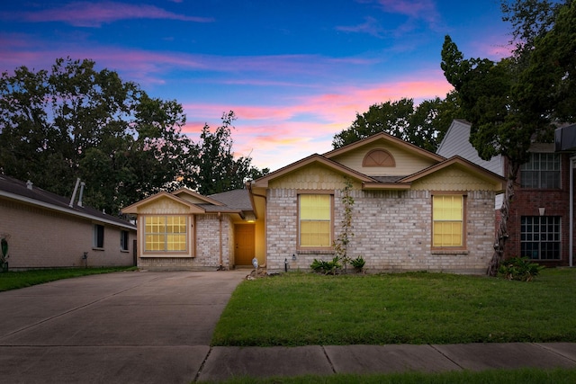 2931 Carrizo Springs Ct, Katy, TX 77449 - view of front of house featuring a front lawn and concrete driveway