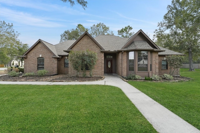 view of front of property with a front yard