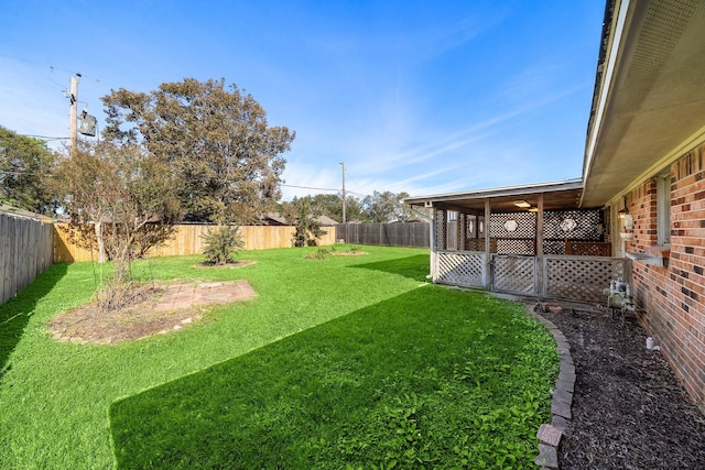 1210 E Dartmouth Ln, Deer Park, TX 77536 - view of yard