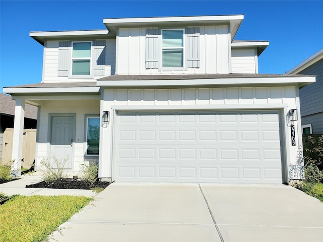 view of front of house featuring a garage