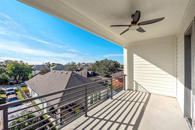 balcony featuring ceiling fan