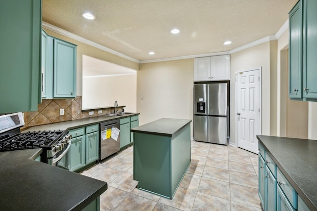 kitchen with sink, tasteful backsplash, a center island, ornamental molding, and stainless steel appliances