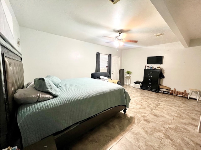 bedroom with ceiling fan