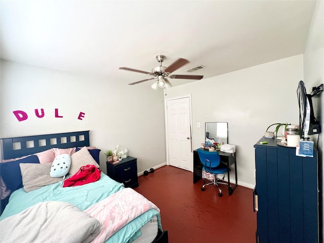 bedroom featuring ceiling fan