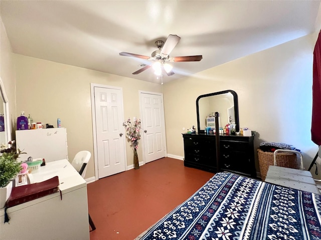 bedroom featuring ceiling fan