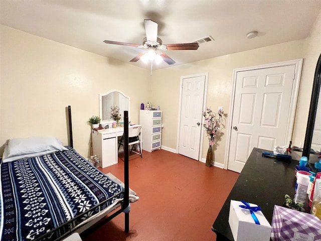 bedroom featuring ceiling fan