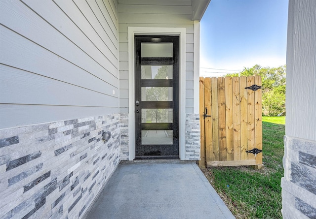 view of property entrance