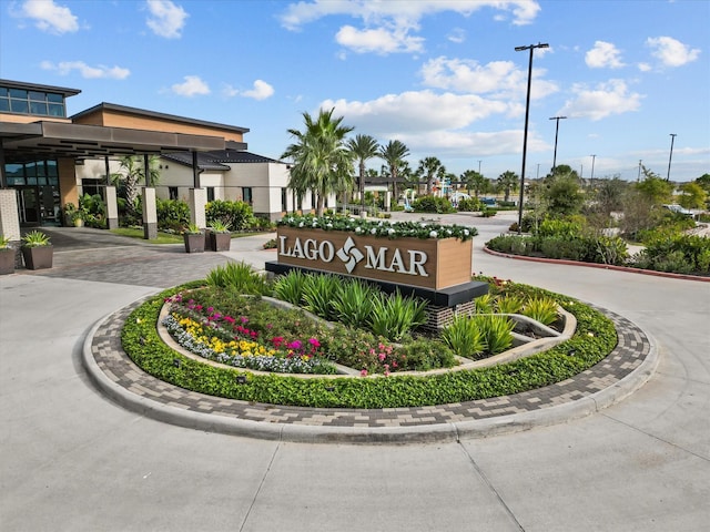 view of community / neighborhood sign