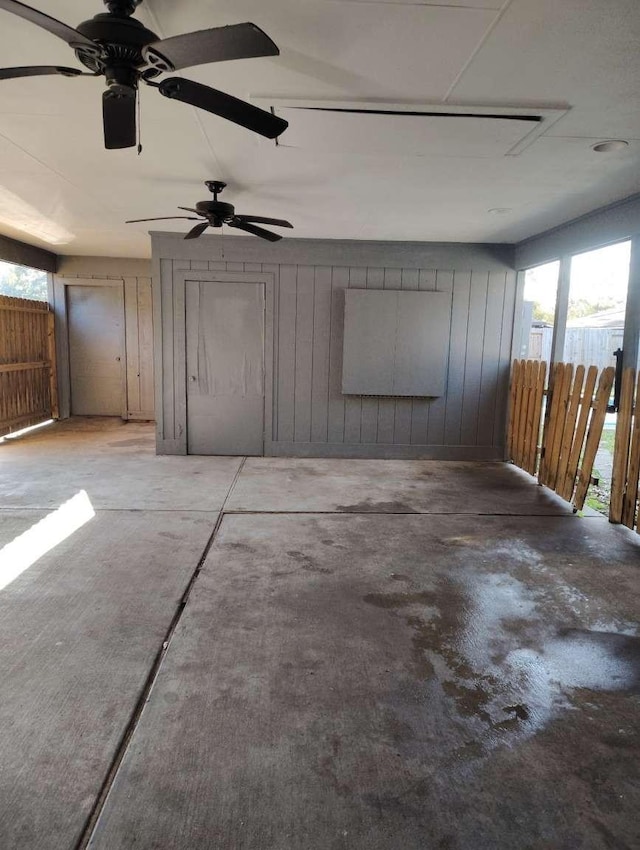 garage with ceiling fan