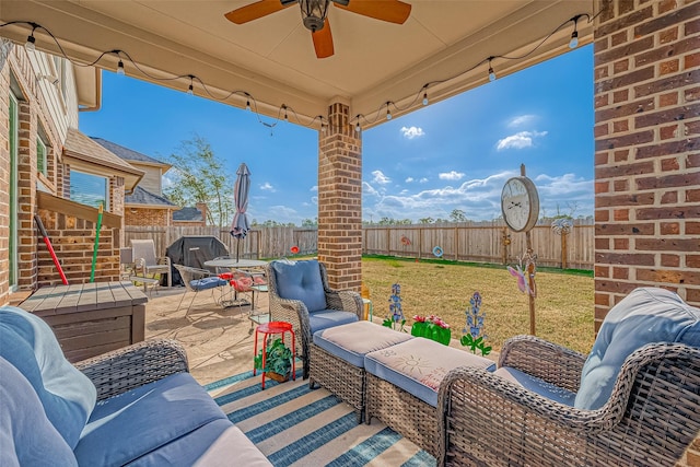 view of patio featuring ceiling fan and an outdoor hangout area