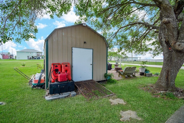 view of outdoor structure with a yard