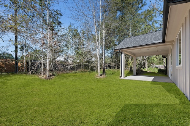 view of yard featuring a patio