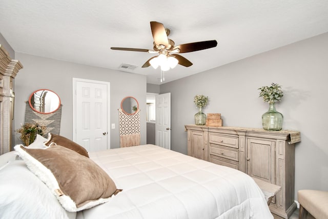 bedroom featuring ceiling fan