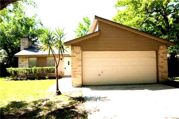 exterior space with a lawn