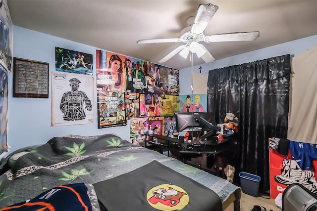 bedroom featuring ceiling fan