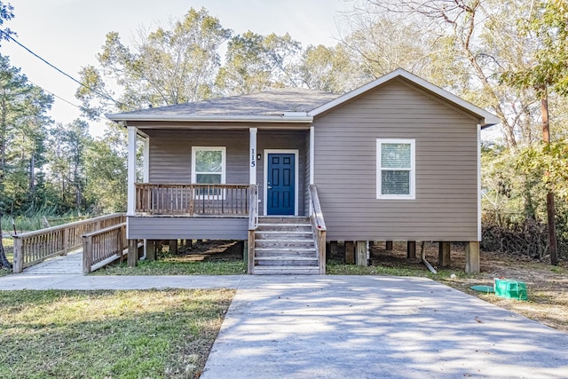 view of front facade featuring covered porch